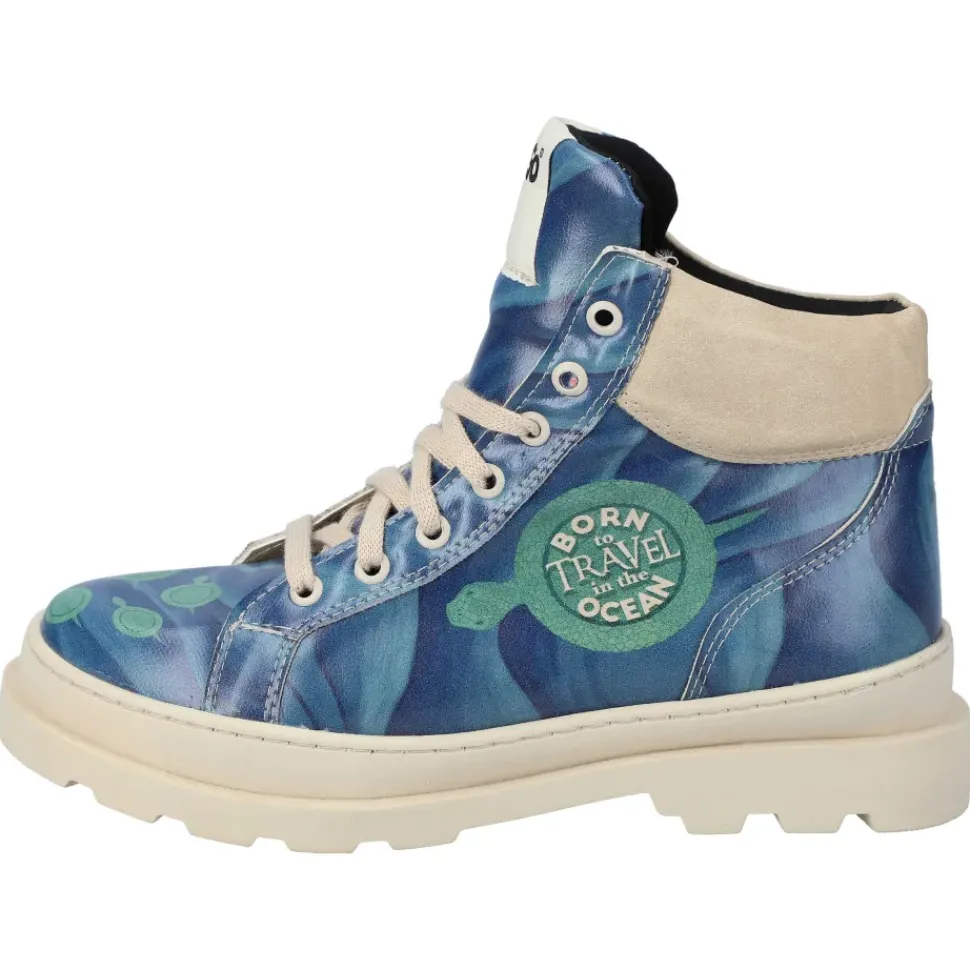 Born To Travel In The Ocean