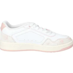 Court Classy Crafted Flowers