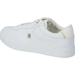 Essential Chic Court Sneaker