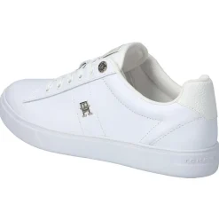 Essential Elevated Court S.